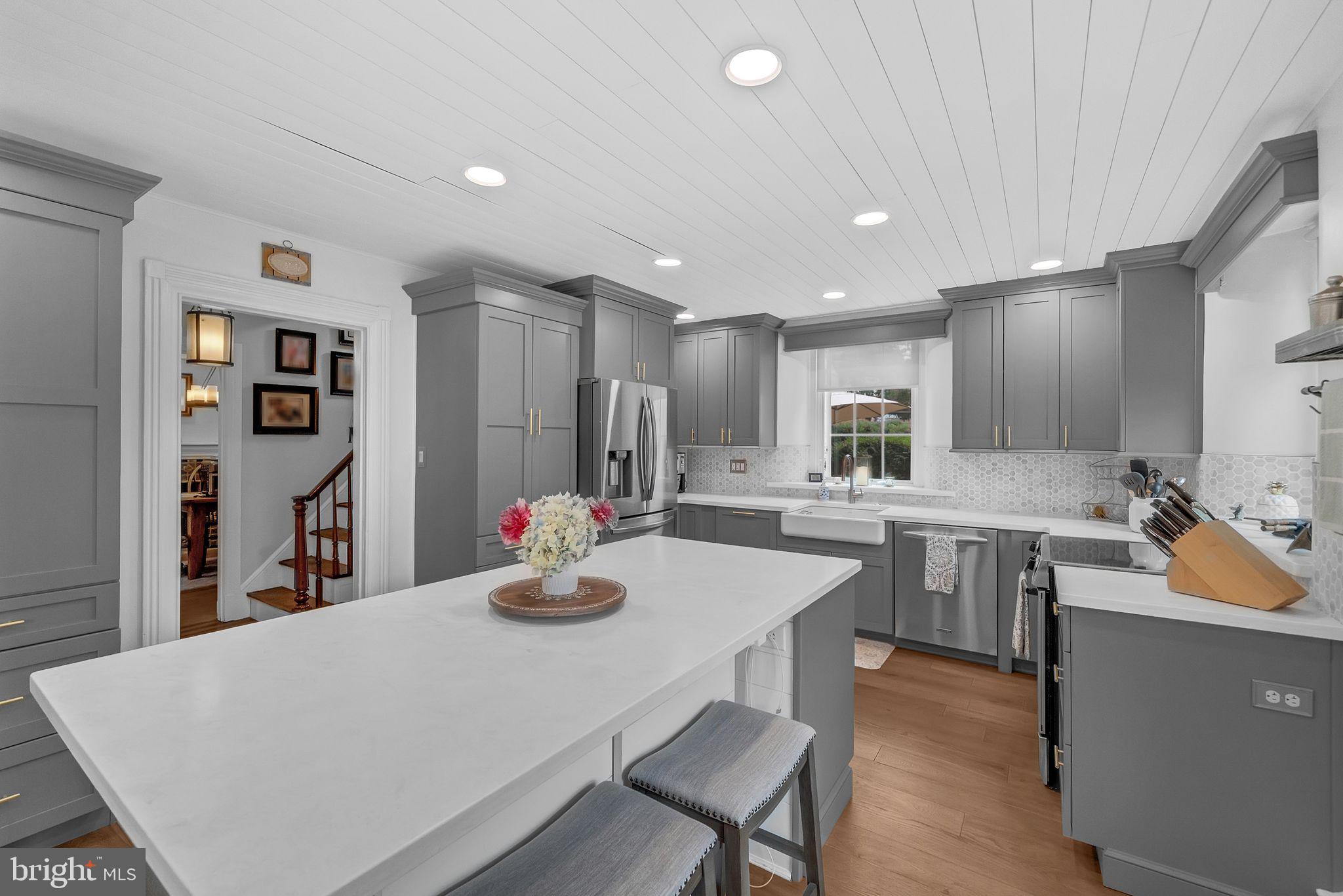 NEW BRITAIN WALK - Residential