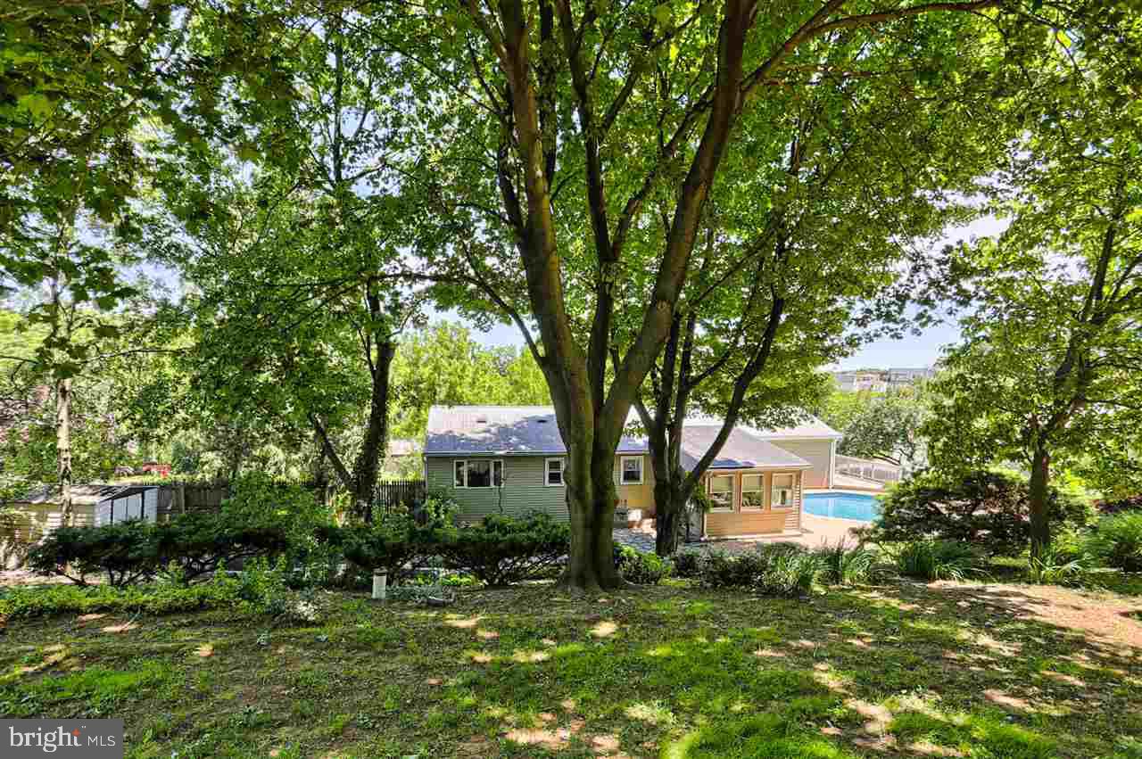 CROWN POINTE VISTAS - Residential