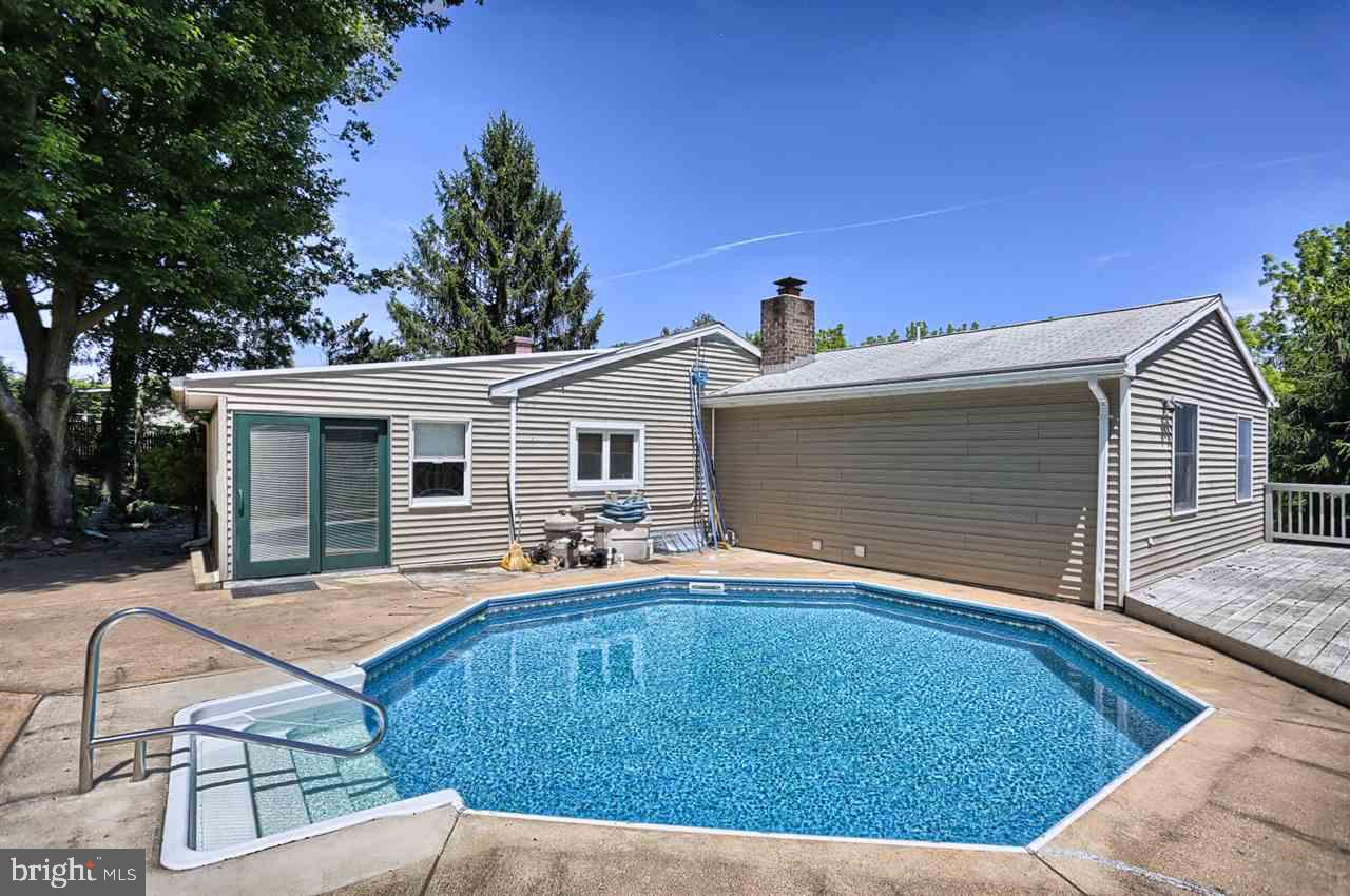 CROWN POINTE VISTAS - Residential