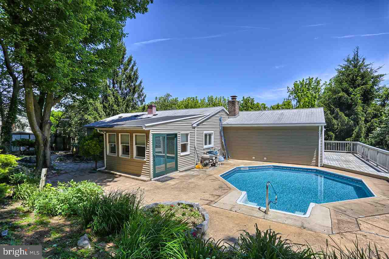 CROWN POINTE VISTAS - Residential