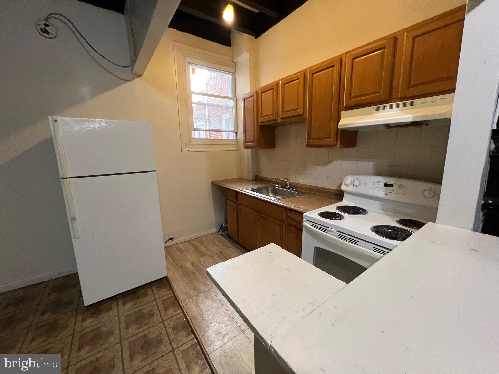 TEMPLE UNIVERSITY - Residential Lease