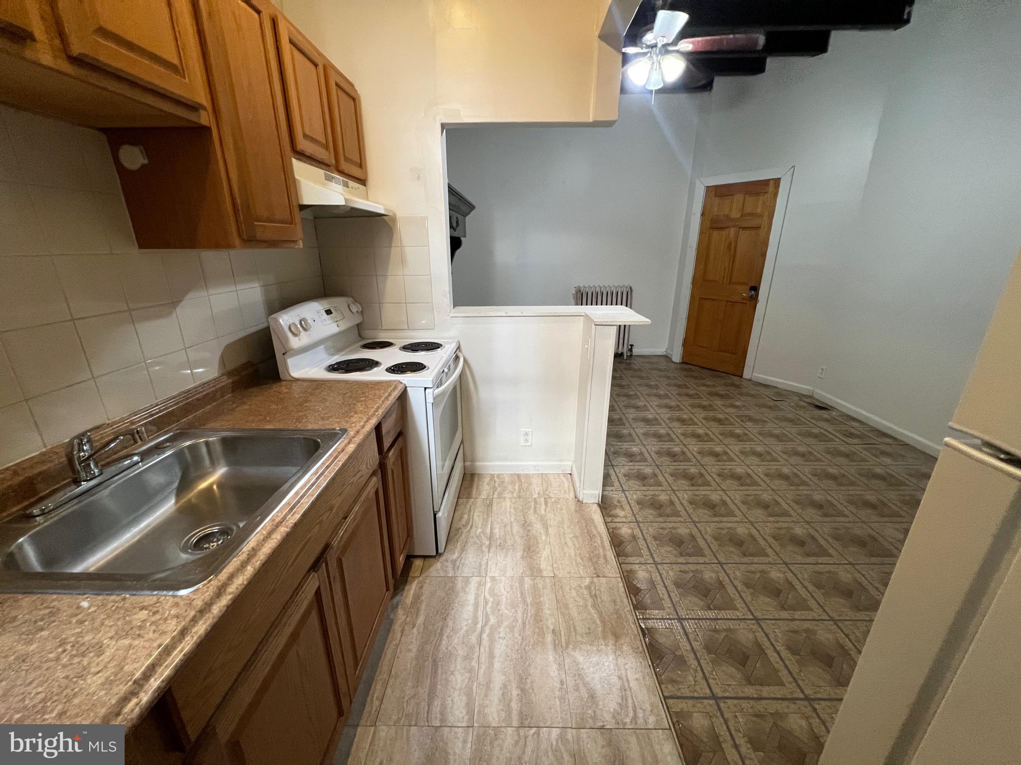 TEMPLE UNIVERSITY - Residential Lease