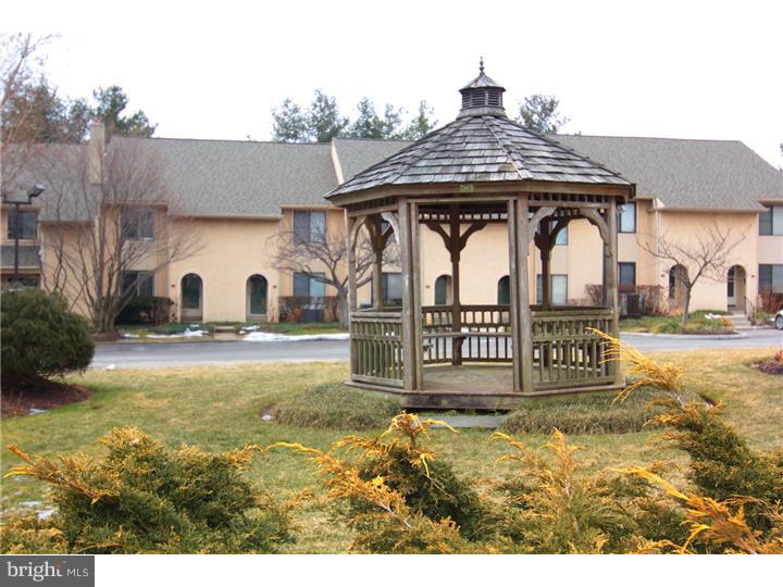 WALNUT HILL - Residential