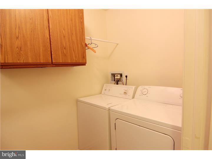 WALNUT HILL - Residential