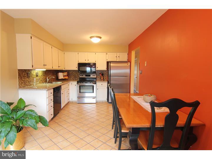WALNUT HILL - Residential