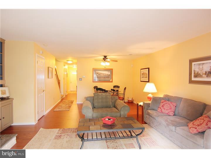 WALNUT HILL - Residential