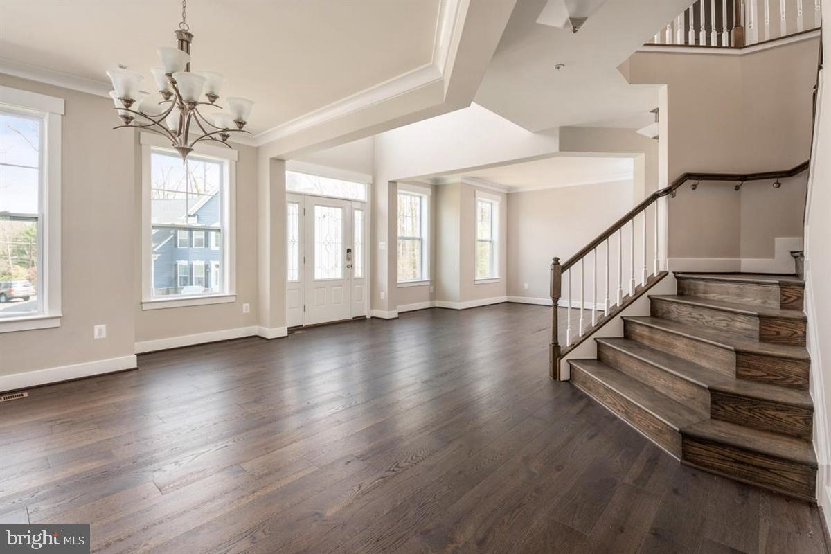 NORTH SHORE LANDING - Residential