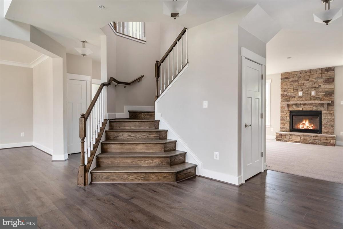 NORTH SHORE LANDING - Residential