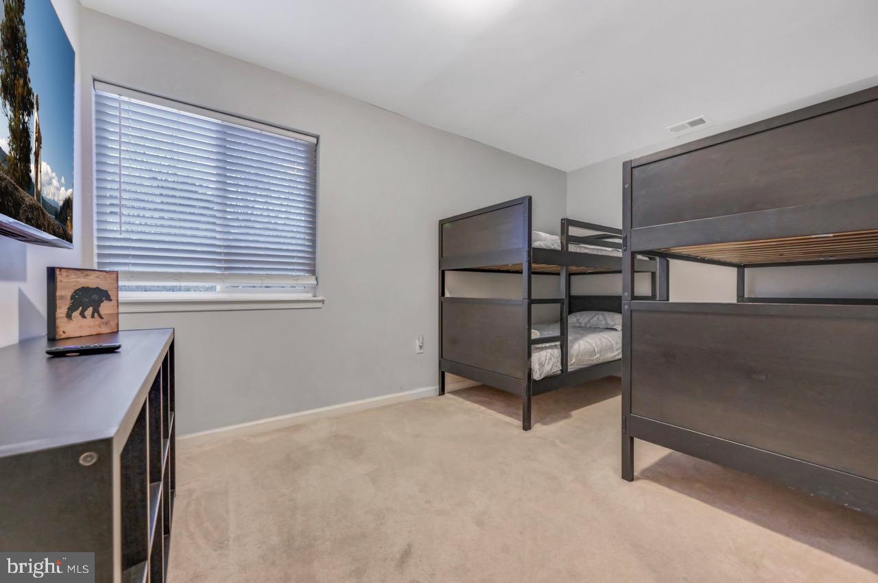 SPLIT ROCK - Residential