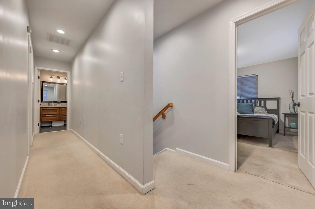 SPLIT ROCK - Residential