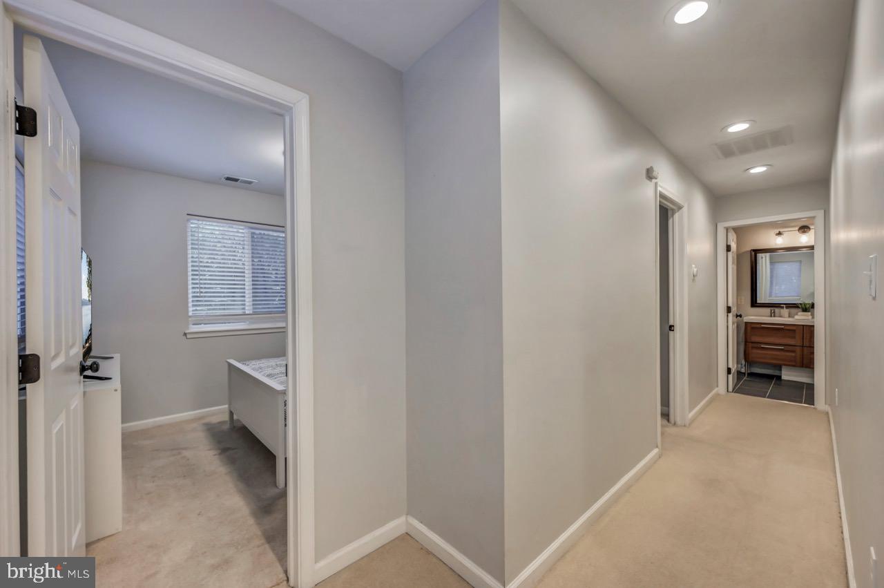 SPLIT ROCK - Residential