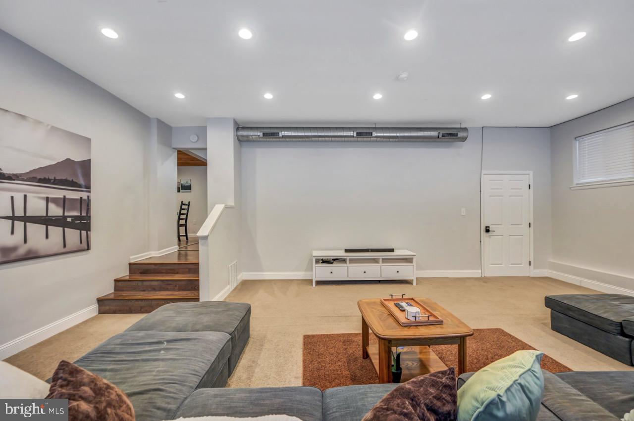 SPLIT ROCK - Residential