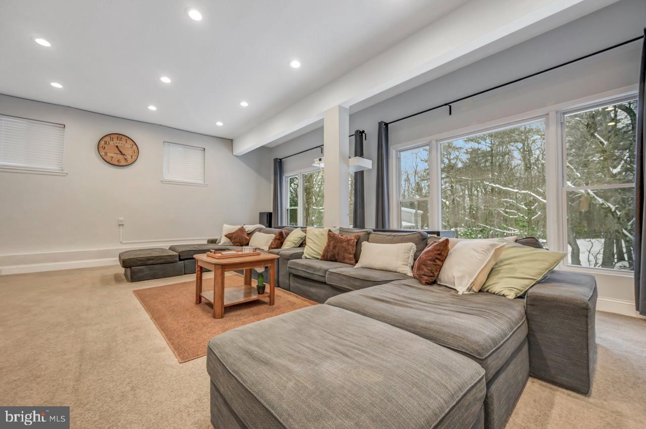 SPLIT ROCK - Residential