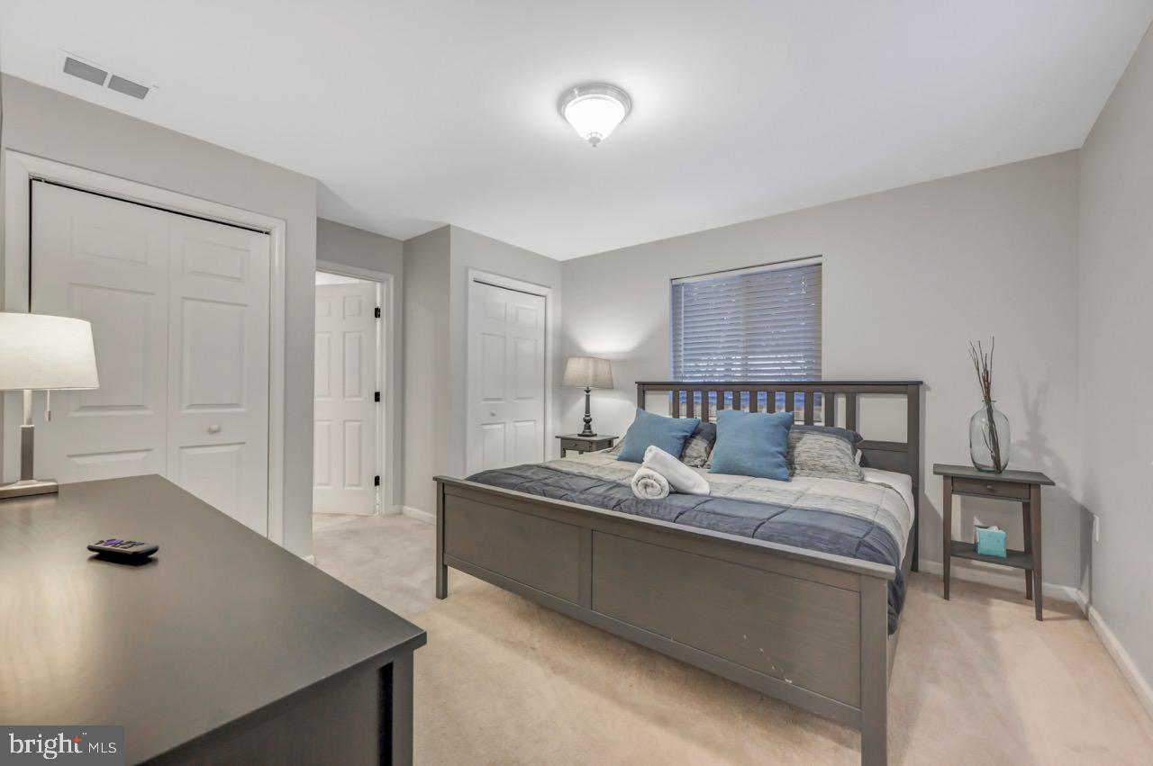 SPLIT ROCK - Residential