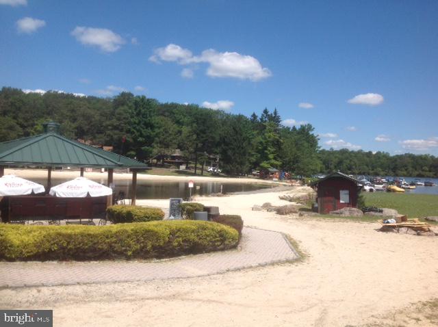 SPLIT ROCK - Residential