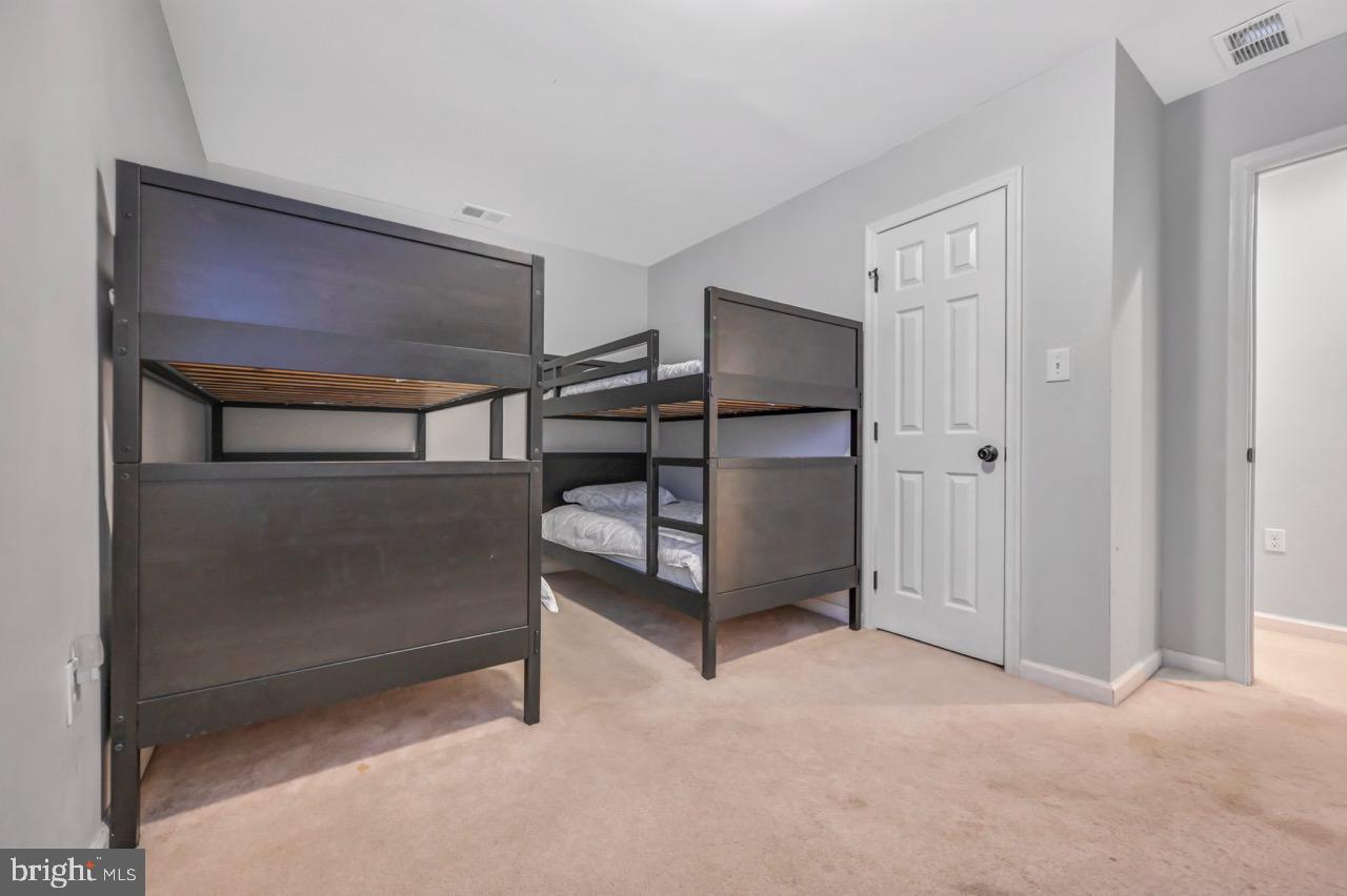 SPLIT ROCK - Residential