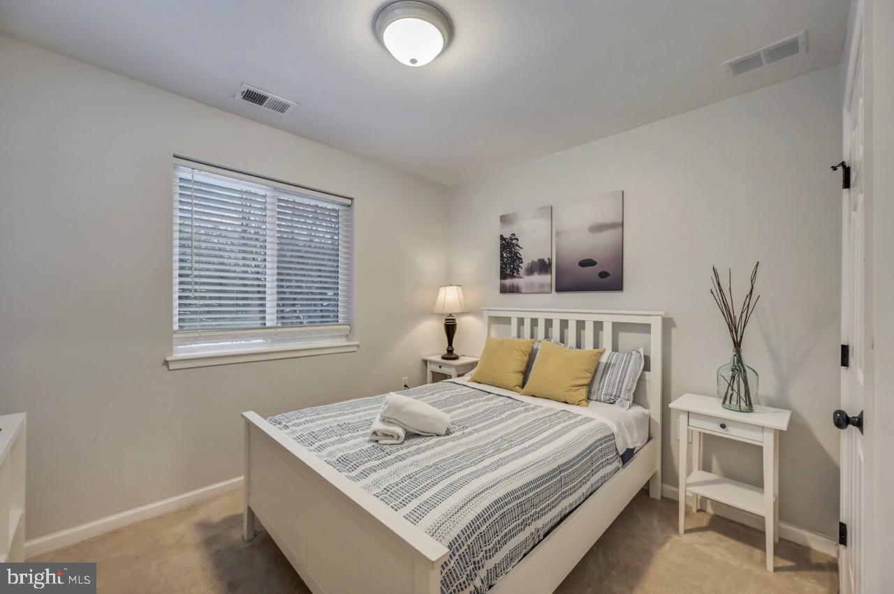 SPLIT ROCK - Residential