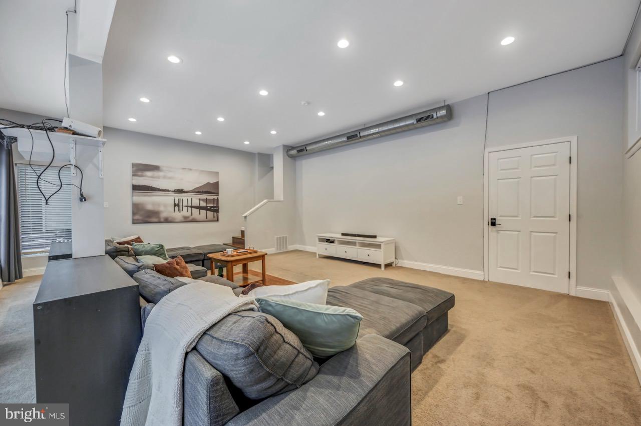 SPLIT ROCK - Residential