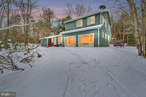 12 HICKORY ROAD LAKE HARMONY PA 18624