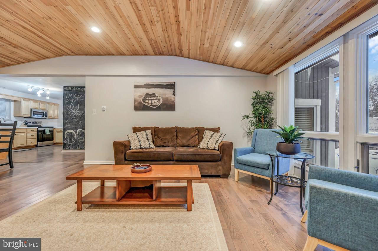 SPLIT ROCK - Residential