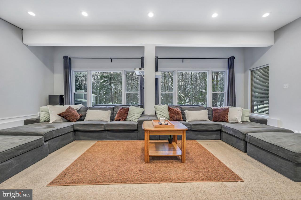 SPLIT ROCK - Residential