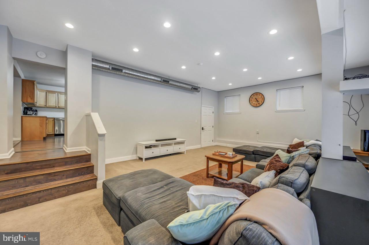 SPLIT ROCK - Residential