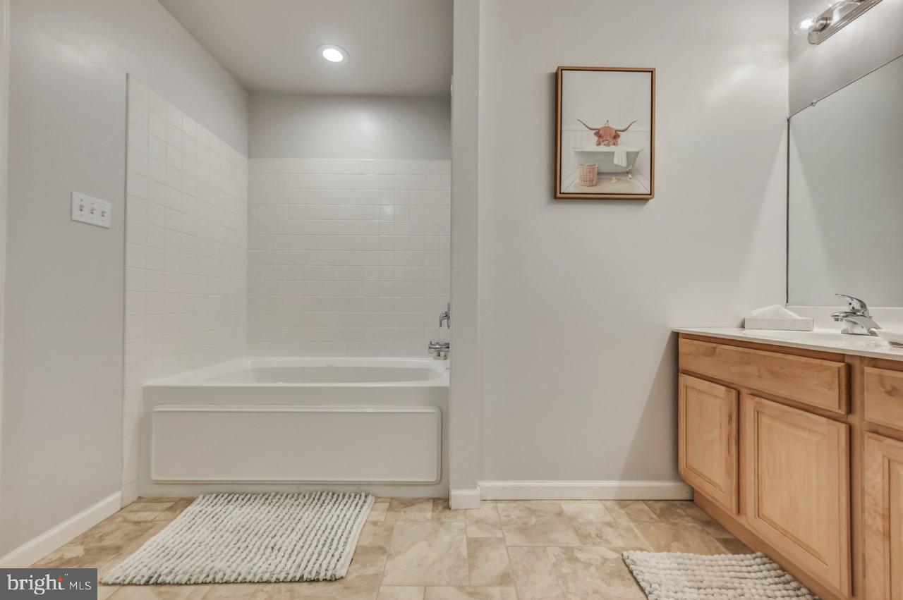 SPLIT ROCK - Residential