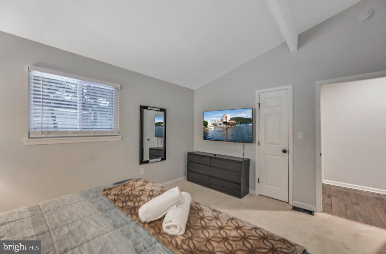 SPLIT ROCK - Residential