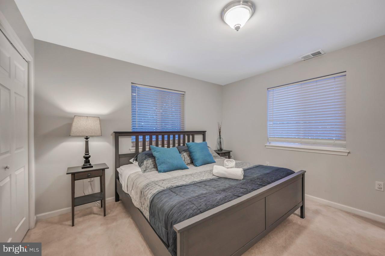 SPLIT ROCK - Residential