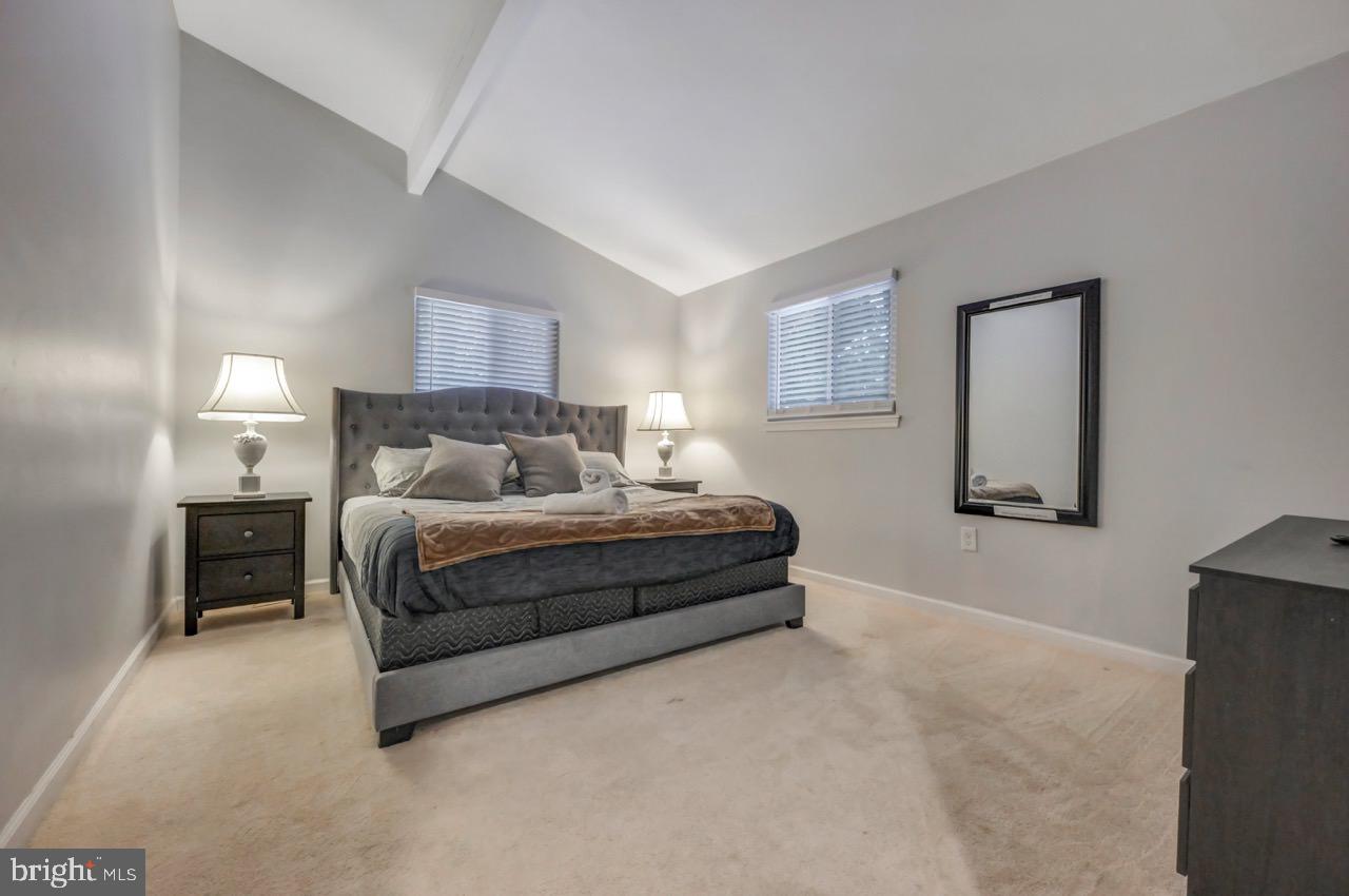 SPLIT ROCK - Residential