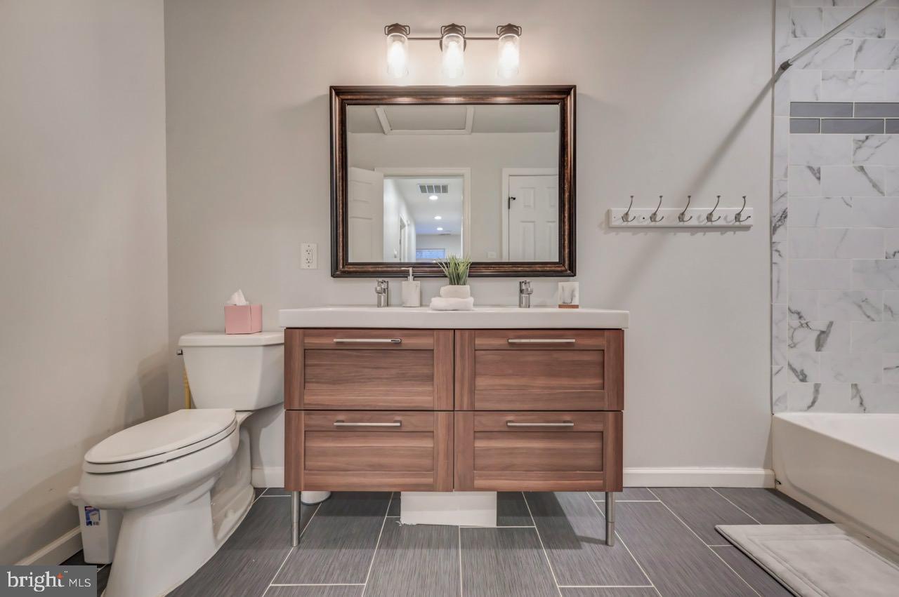 SPLIT ROCK - Residential