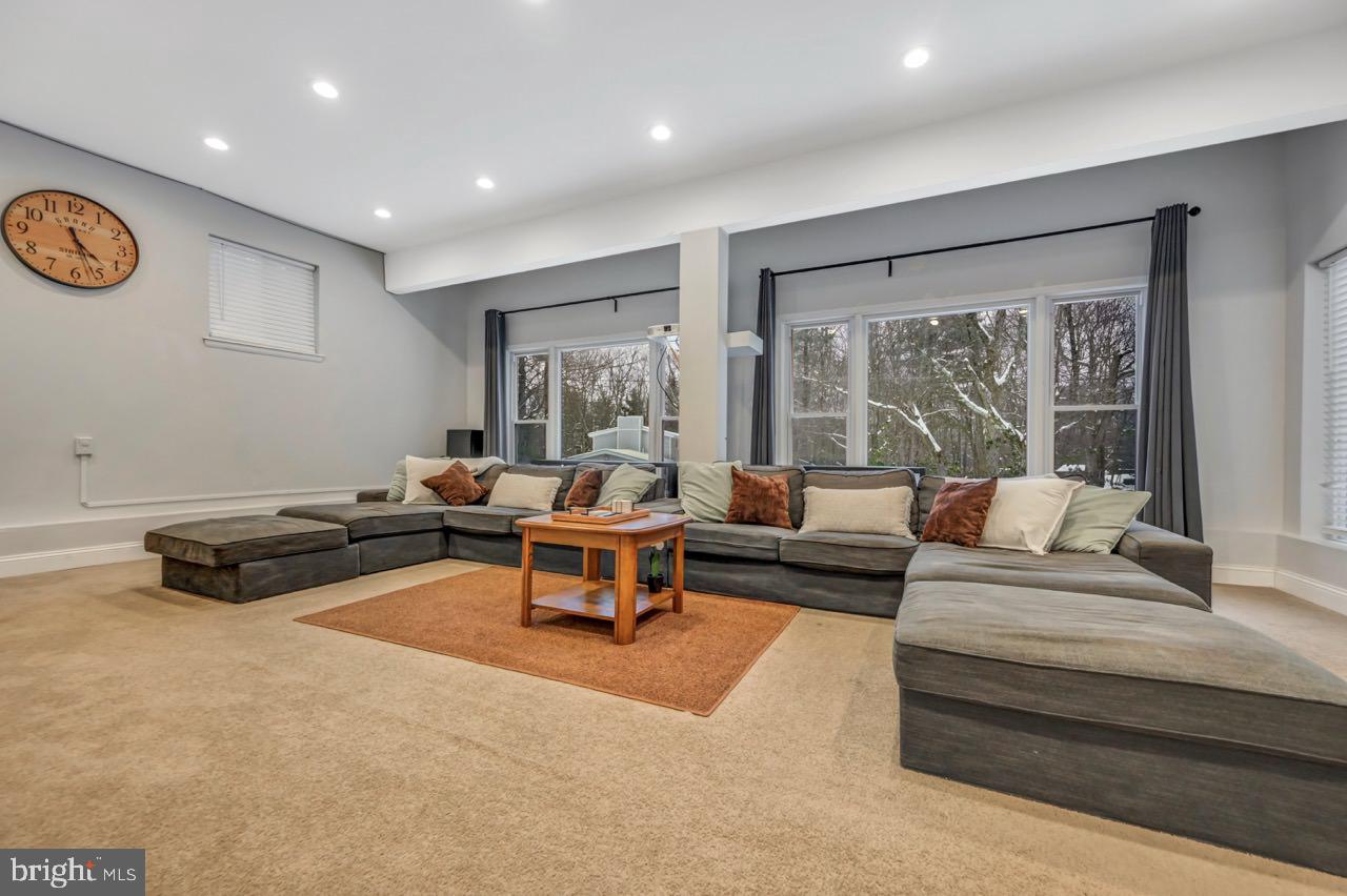 SPLIT ROCK - Residential