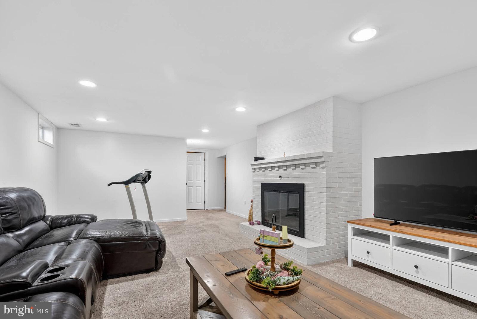 TUSCARORA CREEK - Residential