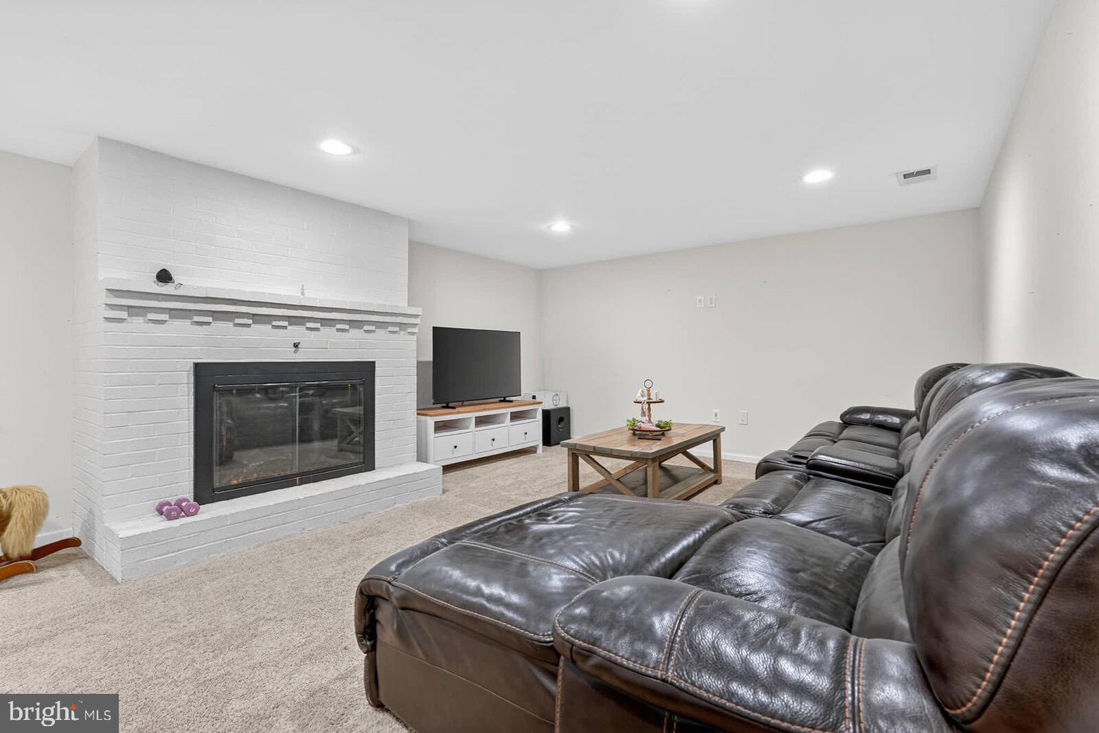 TUSCARORA CREEK - Residential