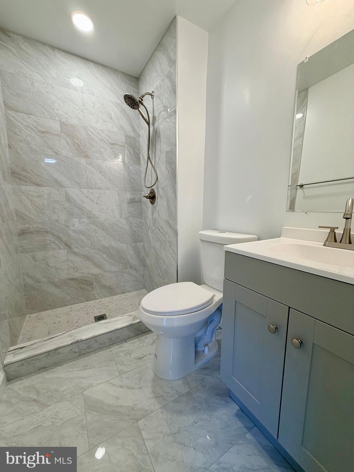 POHICK SQUARE - Residential