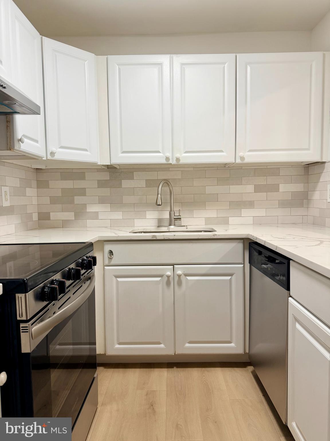 POHICK SQUARE - Residential