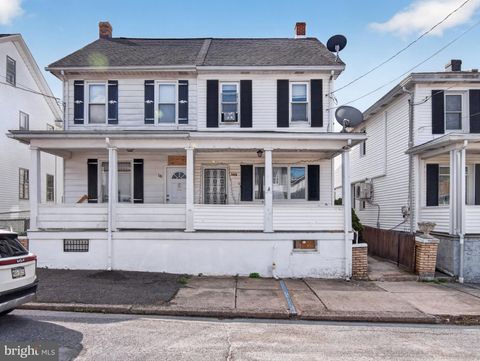 Townhouse For Sale - 143 W Fell Street<br/> SUMMIT HILL, PA 18250