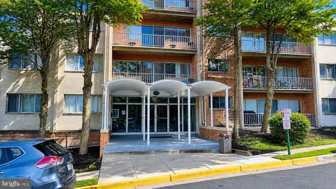 Photo of 5801 Quantrell Avenue #206, ALEXANDRIA, VA 22312 (MLS # VAAX2065302)