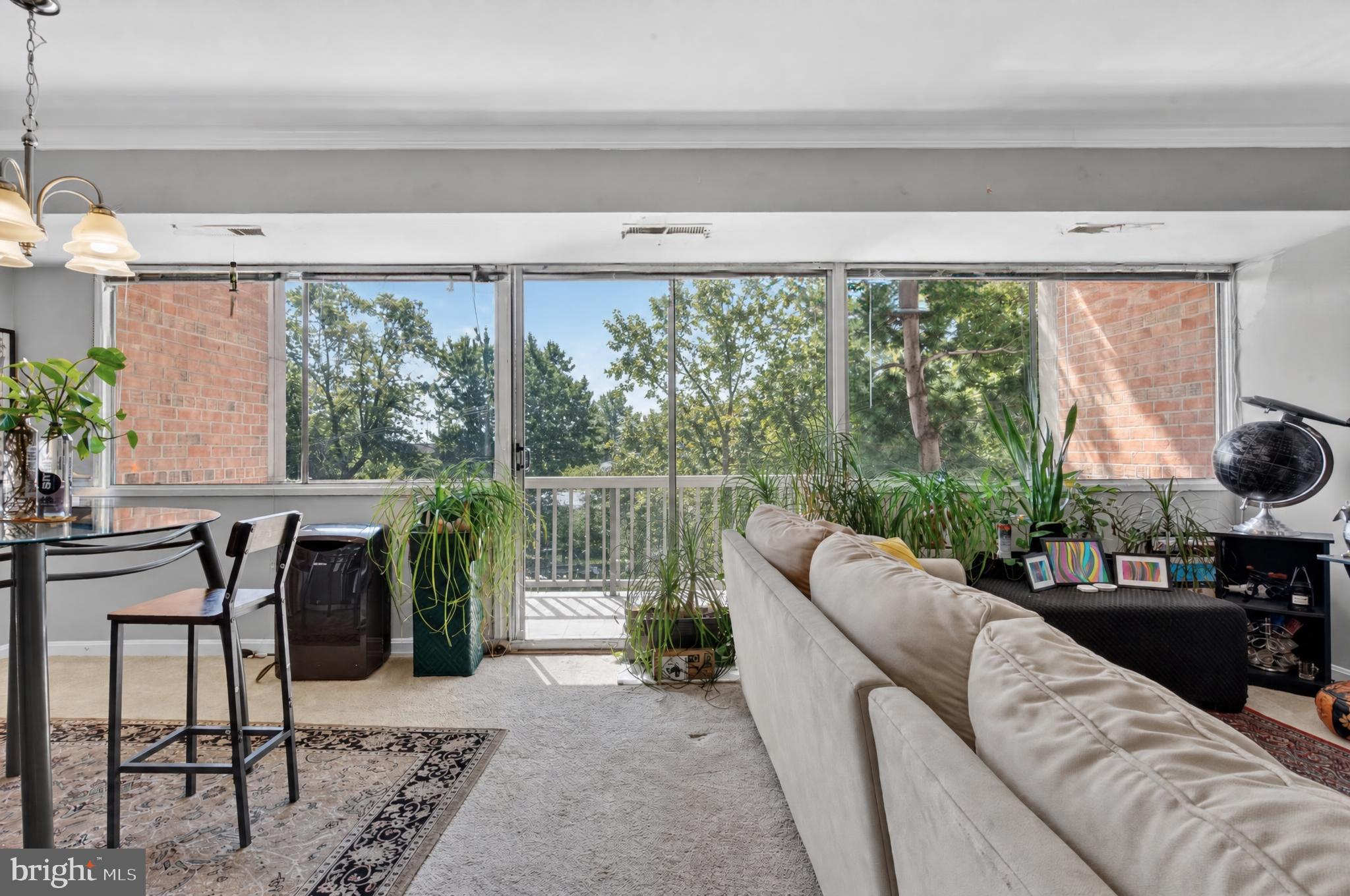 5801 QUANTRELL AVENUE 206