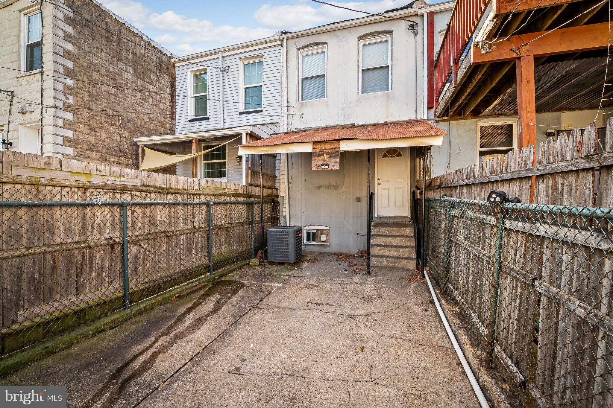HIGHLANDTOWN - Residential