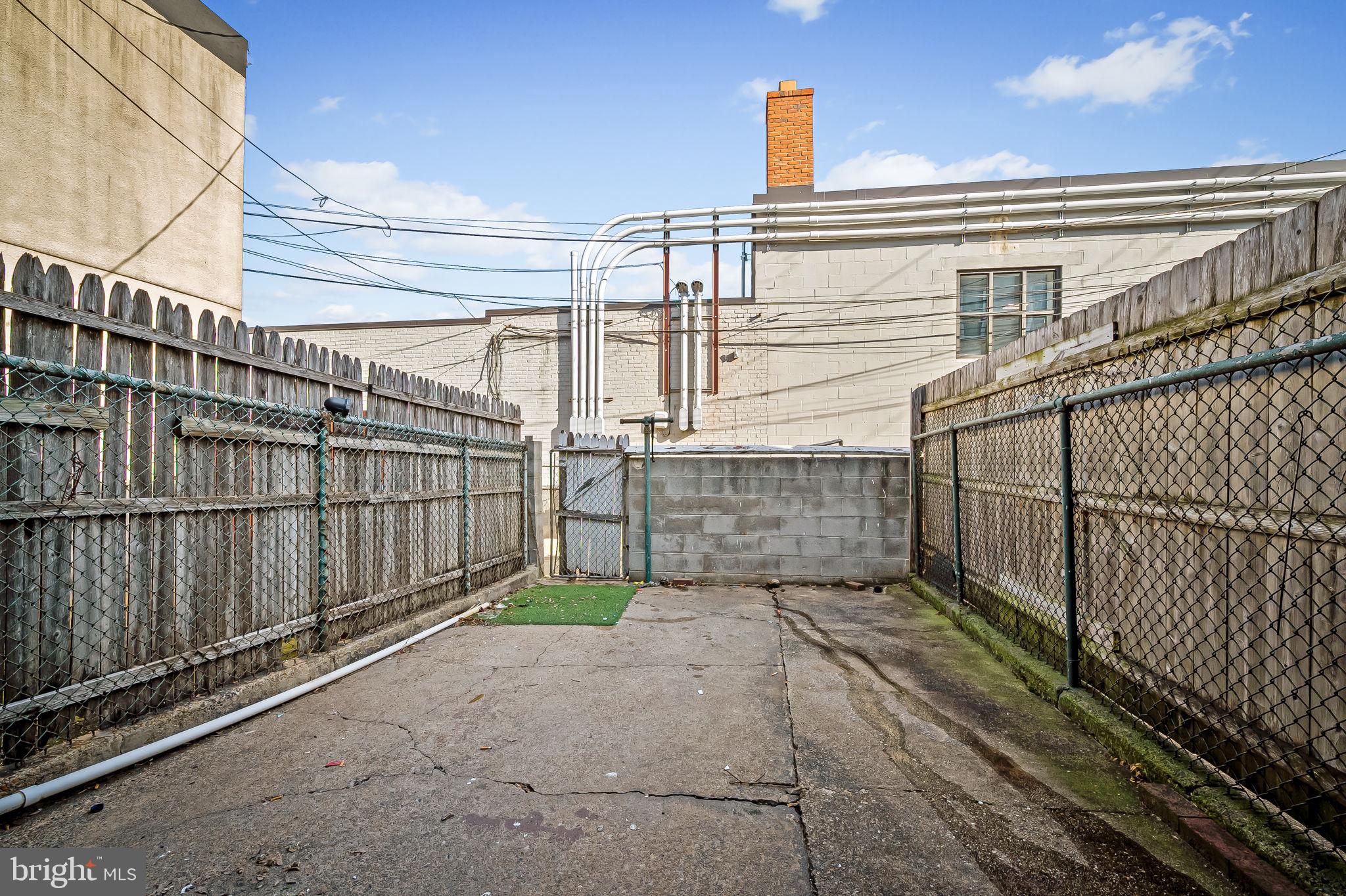 HIGHLANDTOWN - Residential