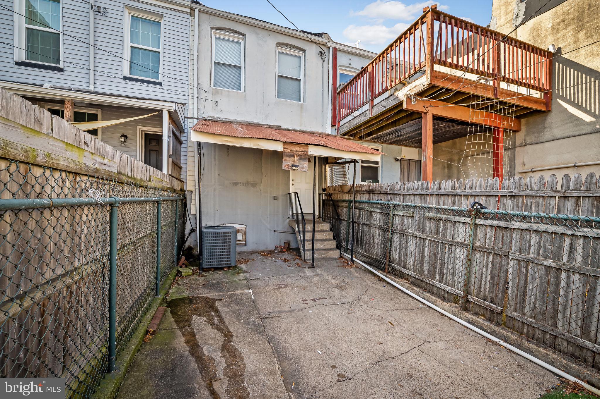 HIGHLANDTOWN - Residential