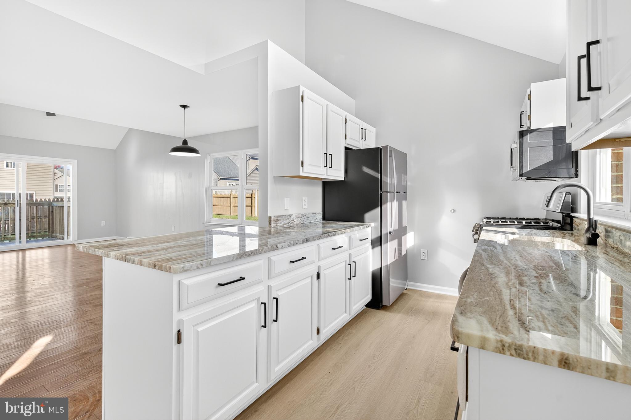 LONGWOOD SQUARE - Residential