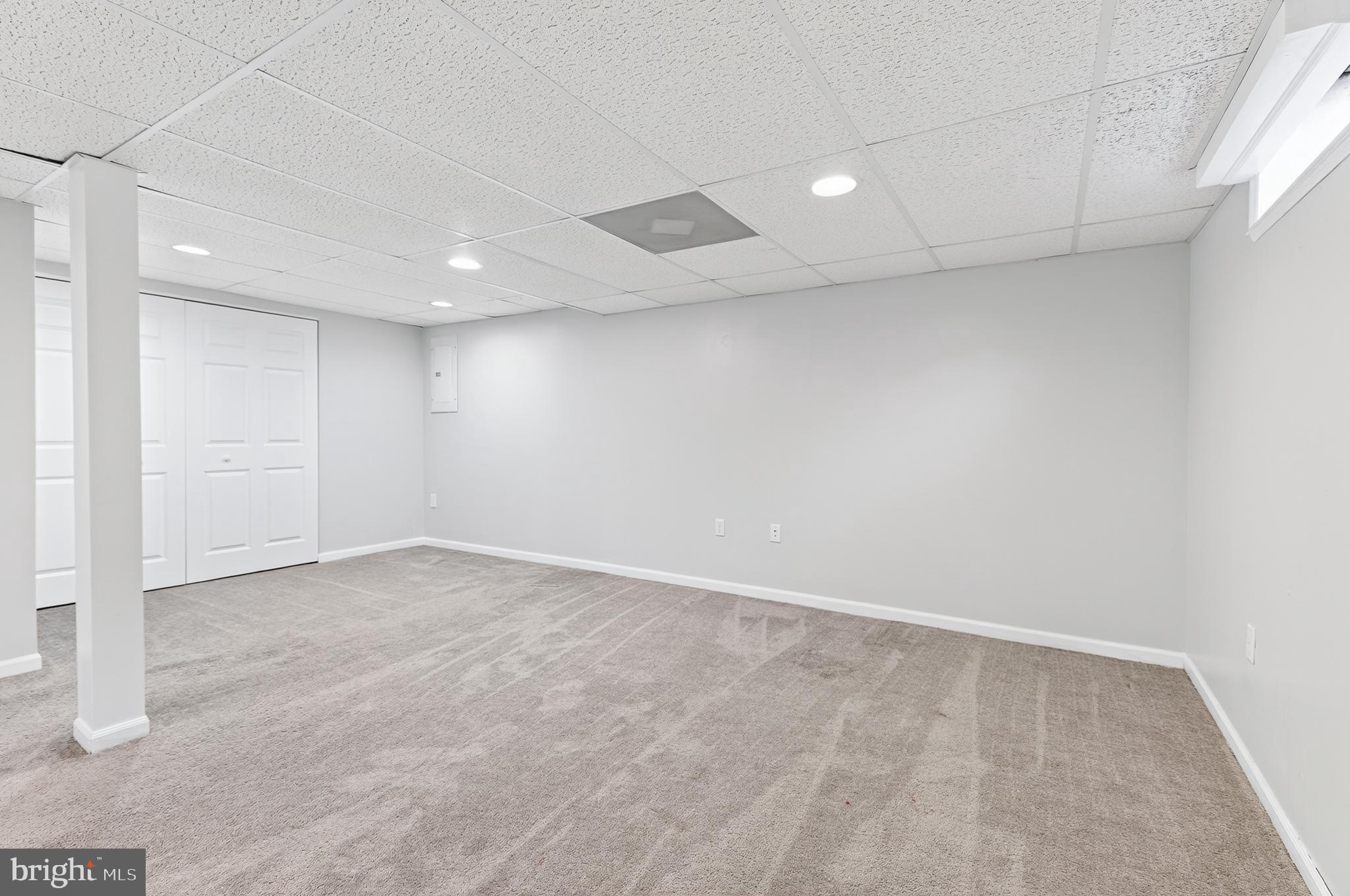 LONGWOOD SQUARE - Residential