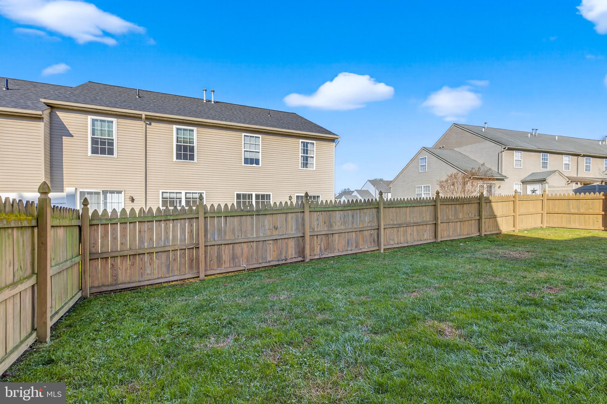 LONGWOOD SQUARE - Residential