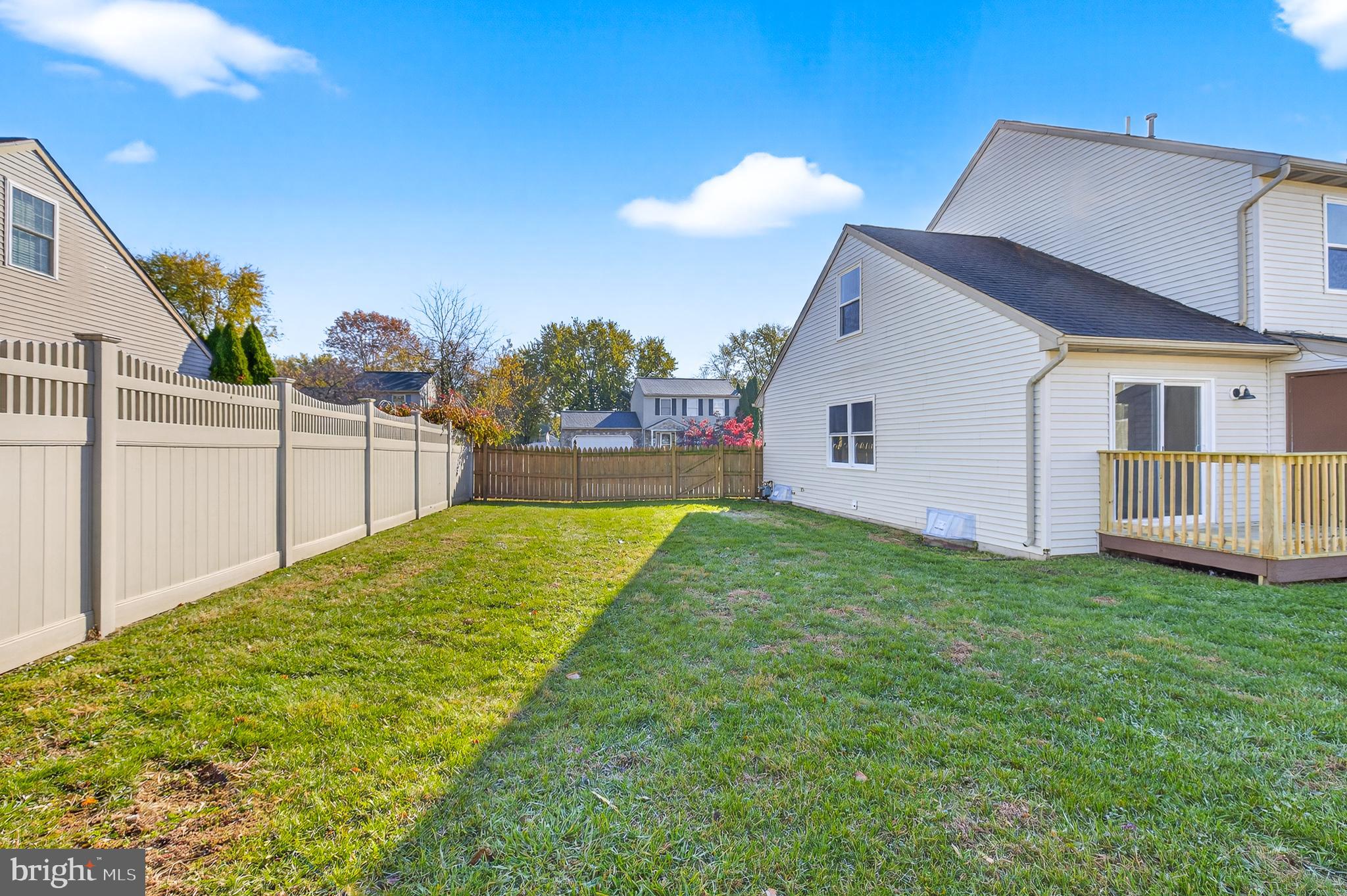 LONGWOOD SQUARE - Residential