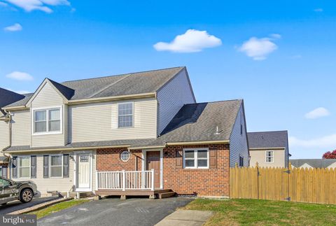 87 WILD CHERRY LANE MARIETTA PA 17547