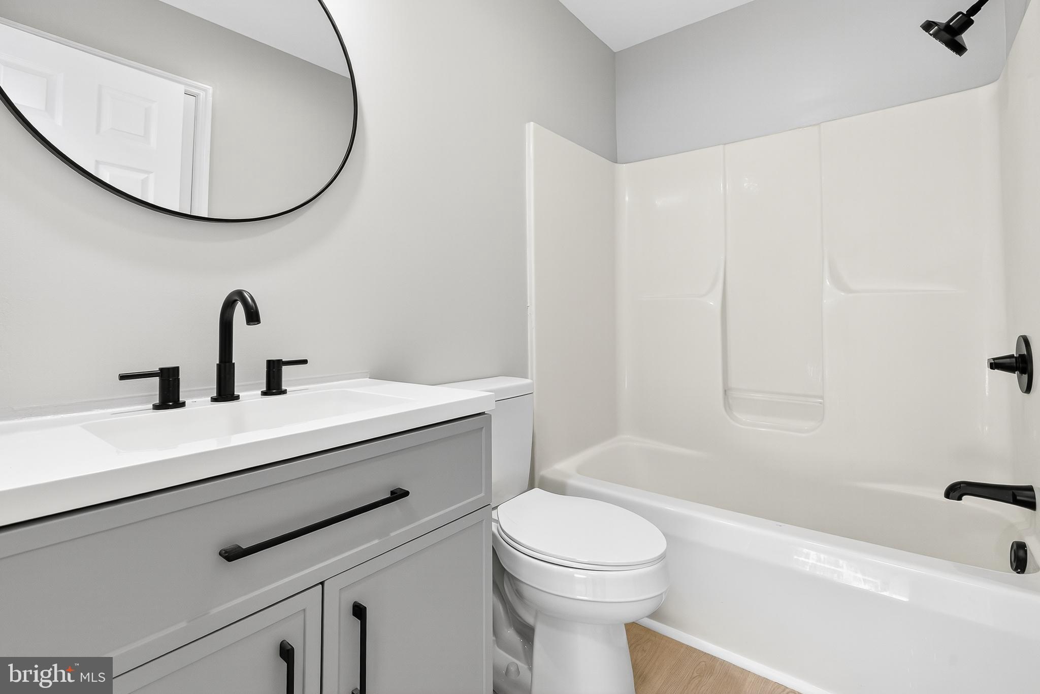 LONGWOOD SQUARE - Residential