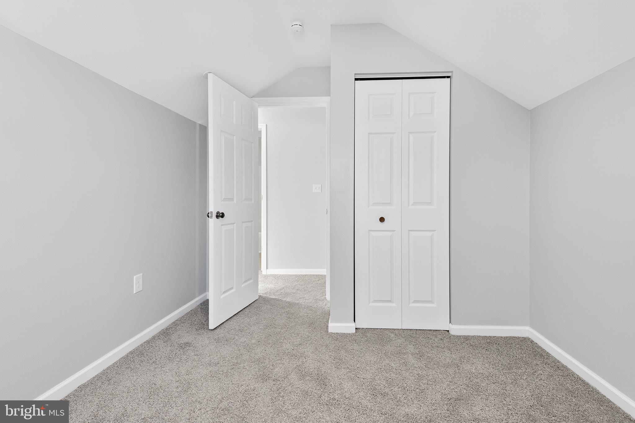 LONGWOOD SQUARE - Residential