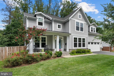 Photo of 7314 Hughes Court, FALLS CHURCH, VA 22046 (MLS # VAFX2340374)